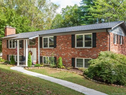 14 Sedgefield Road sold home in Woodside Hills, Candler, NC