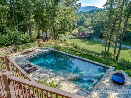 311 Bradenton Knoll sold home in Rilandwell Estates, Fletcher, NC