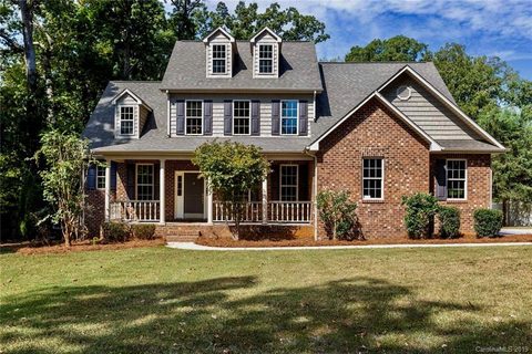 1083 Oakbluff Drive
