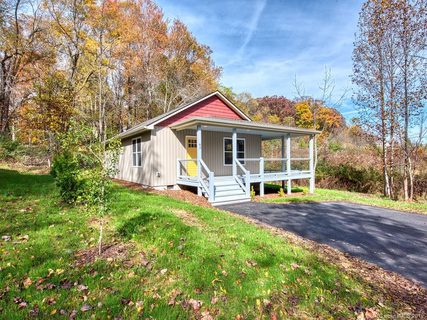 83 Prevost Street sold home in Morningside, Waynesville, NC