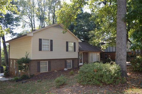 603 Old Farm Road