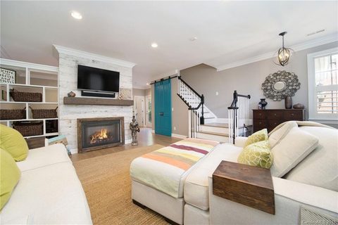 9439 Bonnie Briar Circle