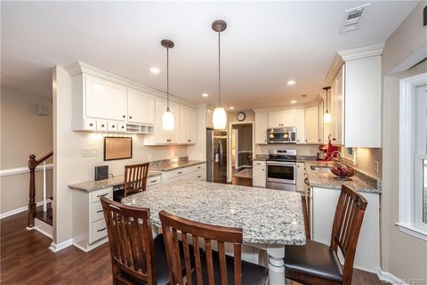 2806 Briar Ridge Drive sold home in Greenbriar, Charlotte, NC