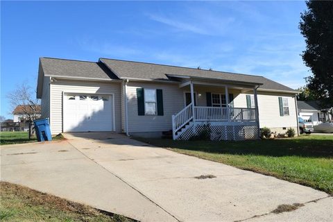 5172 Swinging Bridge Road sold home in Swinging Bridge, Conover, NC