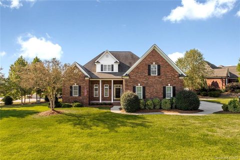 7901 Grimsby Circle sold home in Fenton Dell, Harrisburg, NC