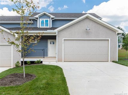 31 Thornes Lane sold townhome in Dillingham Woods, Asheville, NC
