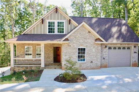 7328 Hagers Hollow Drive sold home in Hagers Hollow, Denver, NC