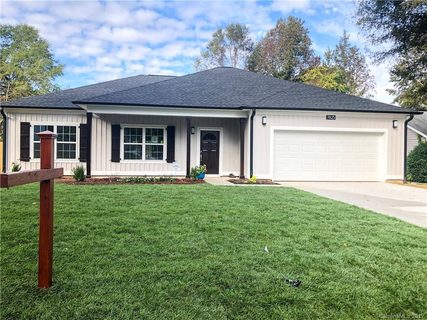 7825 Chestnut Ridge Drive sold home in Chestnut Ridge, Charlotte, NC