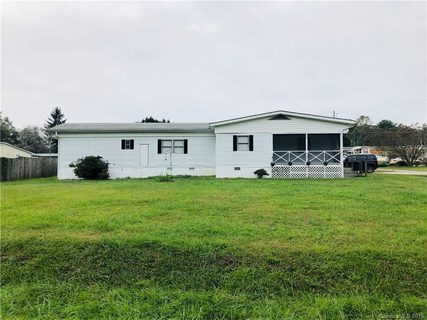 129 Leslie Way sold manufactured home in Dara Acres, Hendersonville, NC
