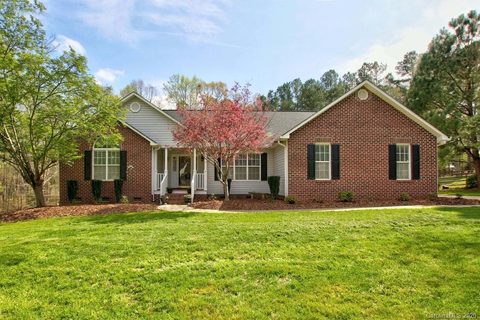 385 Bonaventure Drive