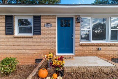 2242 Donnabrook Lane