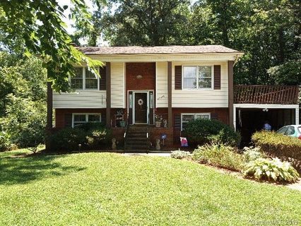 8220 Willowlake Court