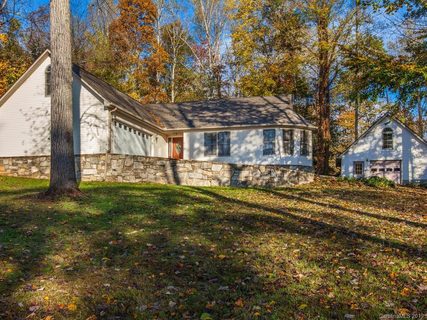 31 Leatherwood Drive sold home in Laurel Lake Estates, Candler, NC