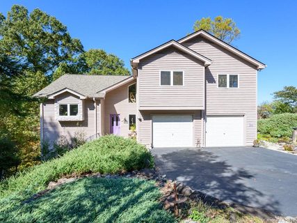 39 Laurel Way sold home in Laurel Forest, Horse Shoe, NC