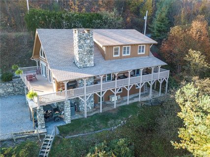 385 Woodstone Way sold home in The Glade, Canton, NC