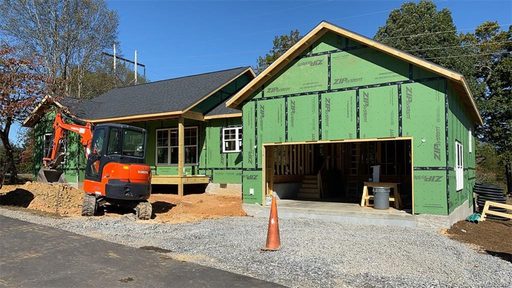 4 Vedder Way sold home in Timberview, Swannanoa, NC