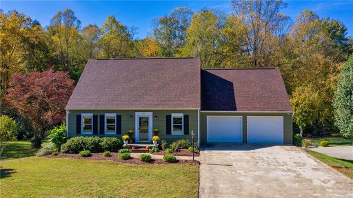 919 Plantation Drive sold home in Plantation Heights, Lenoir, NC