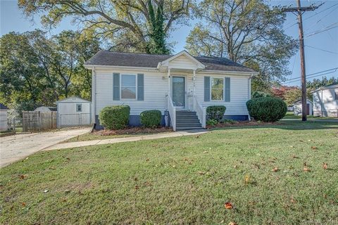 900 Brook Street sold home in Cottonwood, Belmont, NC