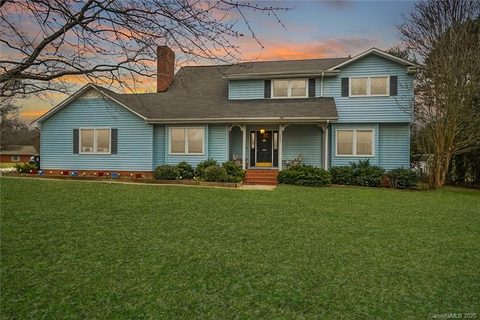 Previously sold for $283,000