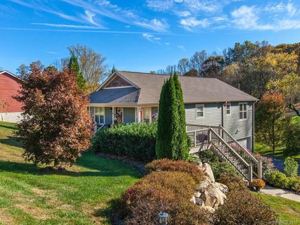 31 Flynn Branch Road sold home in Olivette Acres, Asheville, NC