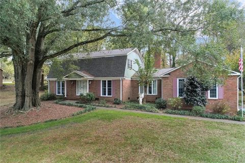 Previously sold for $330,000