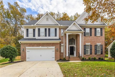 8911 Leitrim Court sold home in Kingston Forest, Charlotte, NC
