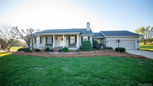 136 Meadow Oaks Drive sold home in Meadow Oaks, Statesville, NC