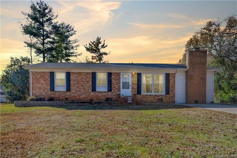 921 Carmel Drive sold home in Carmel Park, Gastonia, NC
