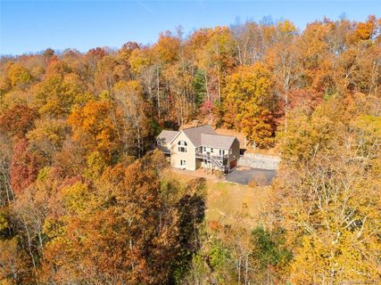 40 Powder Ridge Drive sold home in Merrills Park, Asheville, NC