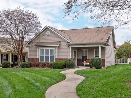 12906 Park Crescent Circle sold home in The Cottages, Pineville, NC