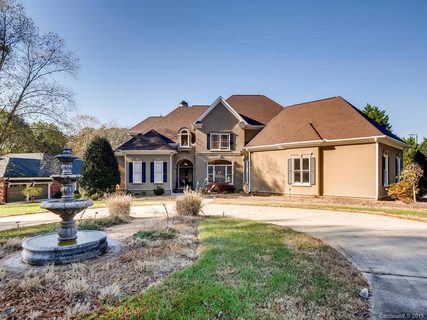 1140 Asheford Green Avenue