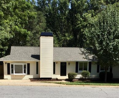 13 Fieldstone Court