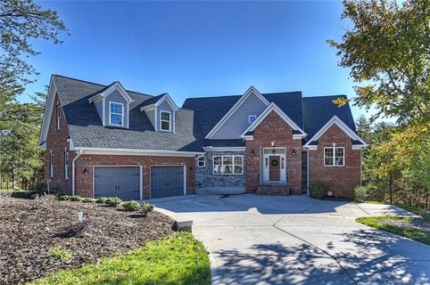 515 River Lake Court sold home in River Lake, Tega Cay, SC