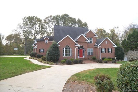 2308 James Way