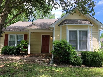 7422 Crestside Lane sold home in Sherbrook, Charlotte, NC