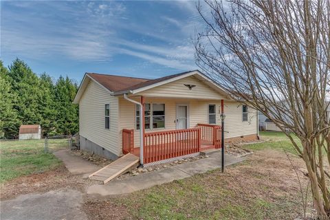 38 Pleasant Court sold home in Grove Hills, Flat Rock, NC
