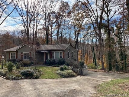 201 Fernwood Circle