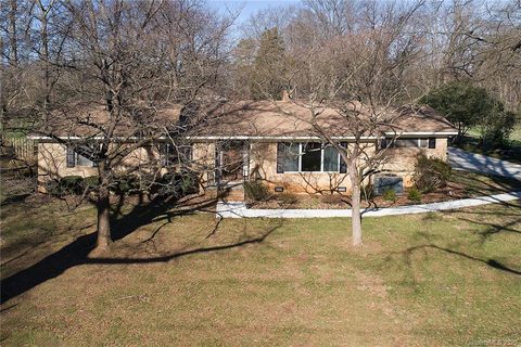 9201 Mt Holly Huntersville Road