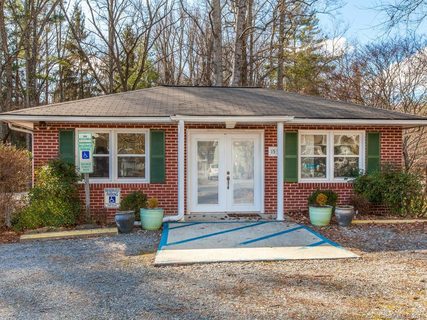 1537 Haywood Road
