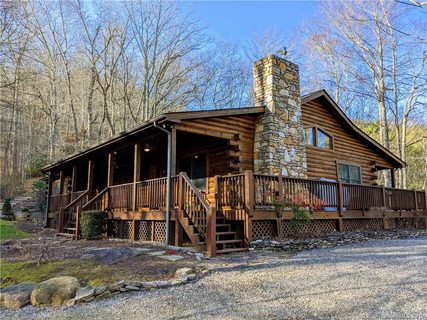 334 Whispering Pine Lane sold home in Chestnut Hill Estates, Burnsville, NC