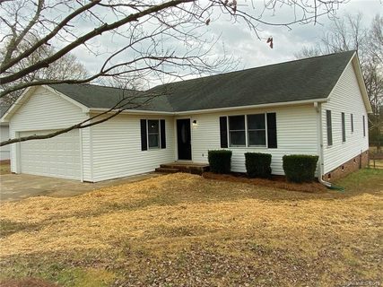 3611 Farm Lake Drive 2
