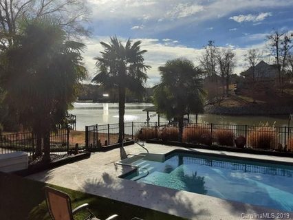 4625 Water Oak Drive sold home in The Coves, Lake Wylie, SC