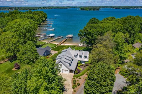 108 Teakwood Lane sold home in Sailors Lair, Mooresville, NC