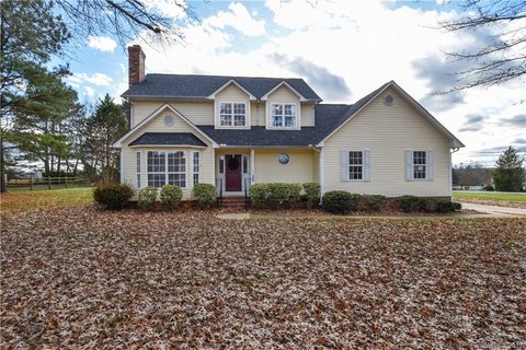 110 Turnberry Lane sold home in St Andrews Village, Mooresville, NC