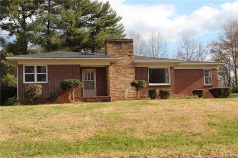 737 8th Street sold home in Abernethy Park, Hickory, NC