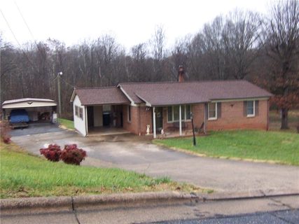 922 S Caldwell Avenue sold home in Lincoln Heights, Newton, NC