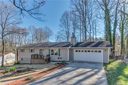 133 Apache Drive sold home in Hendersonville, SC