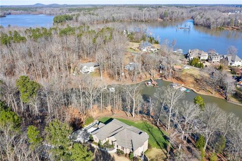 8054 Catawba Cove Drive sold home in Catawba Cove, Belmont, NC