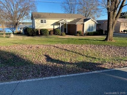 294 Shoreline Loop sold home in Imperial Point, Mooresville, NC