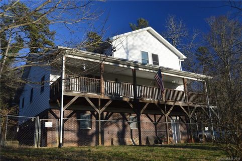 12 Mountain Road